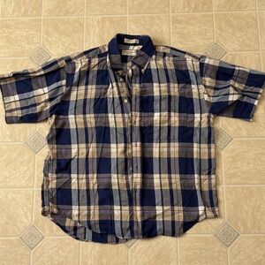 Tournament Arrow Button Down